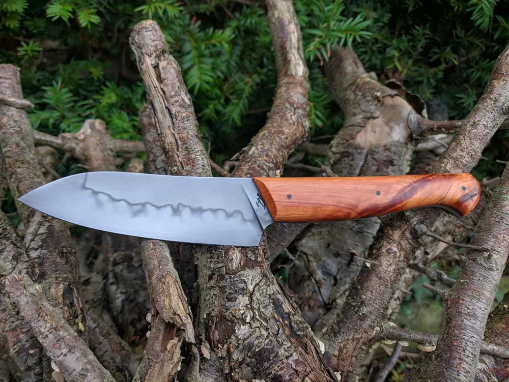 Couteau artisanal Bonap manche en cerisier avec hamon – Atelier sous l’éclipse