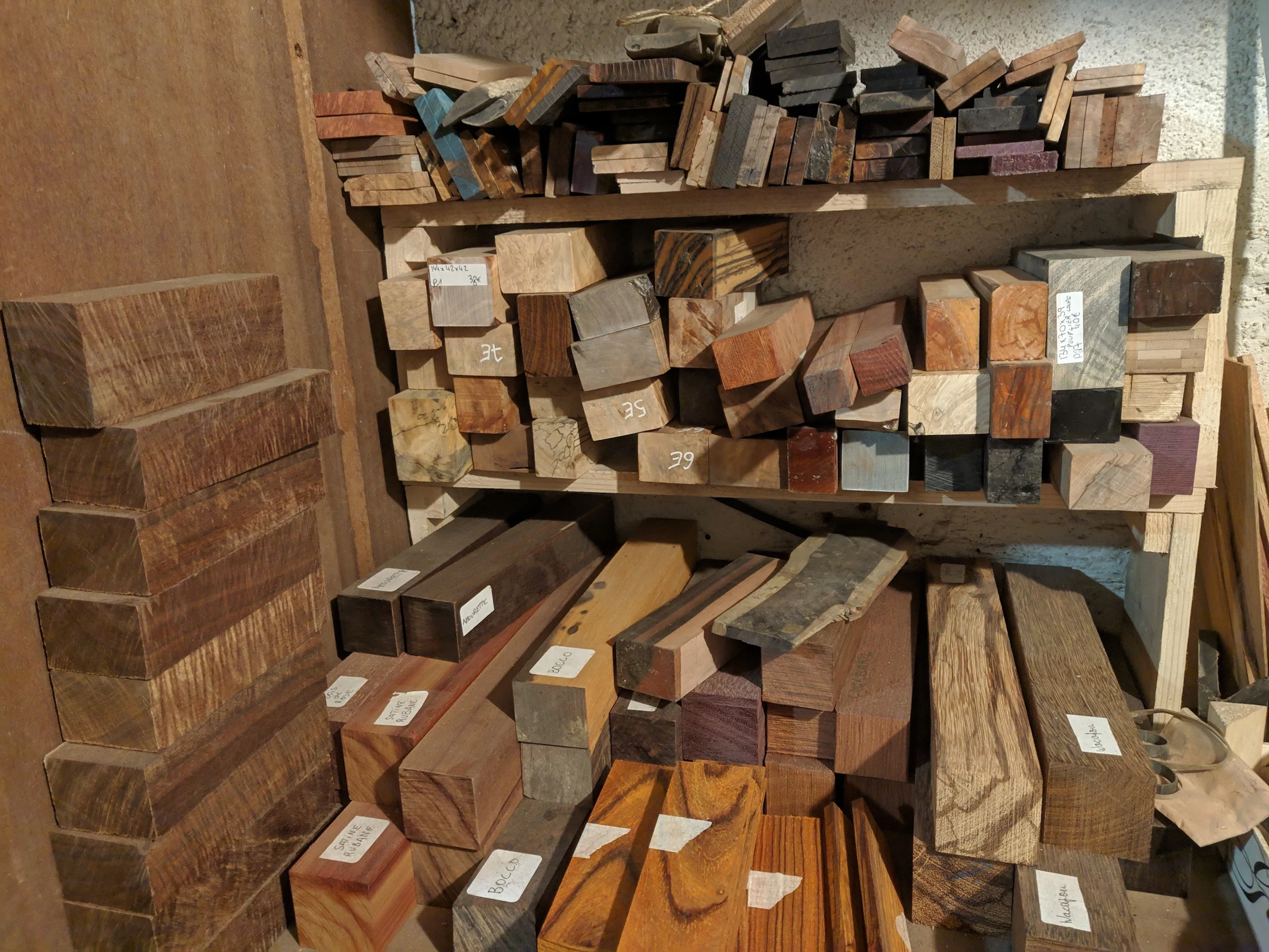 Échantillons de bois