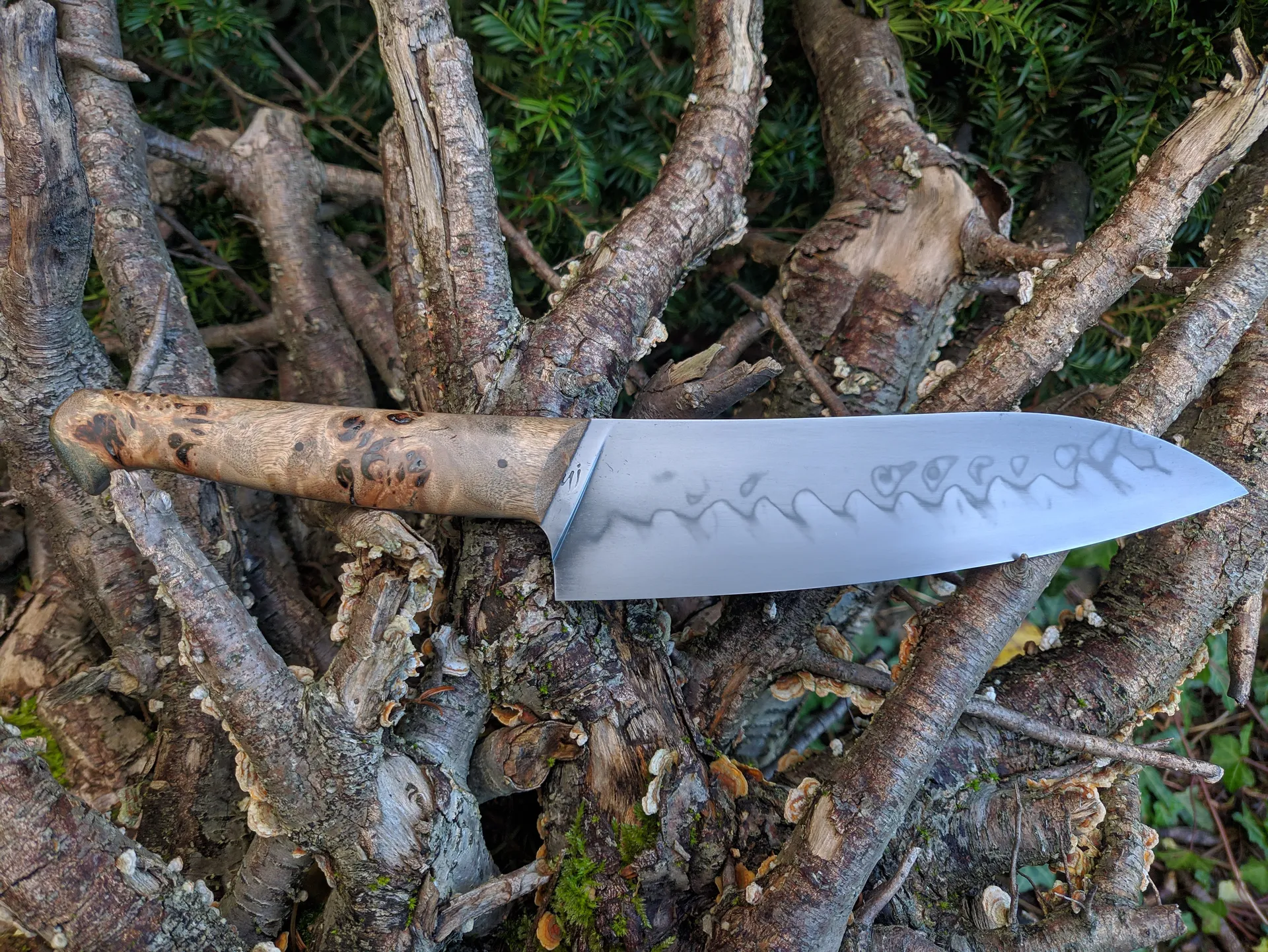 Détail de couteau artisanal avec hamon atelier sous l'éclipse - hamon-2