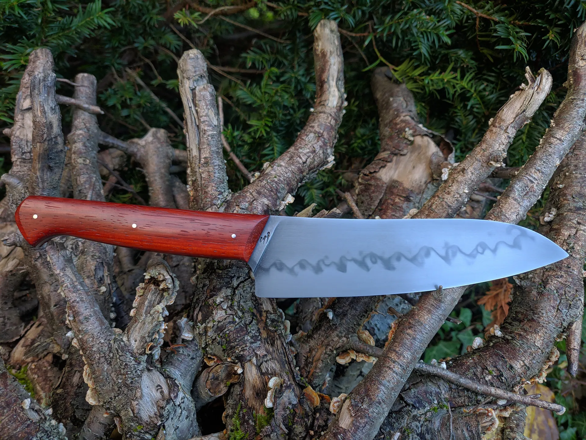 Détail de couteau artisanal avec hamon atelier sous l'éclipse - hamon-3