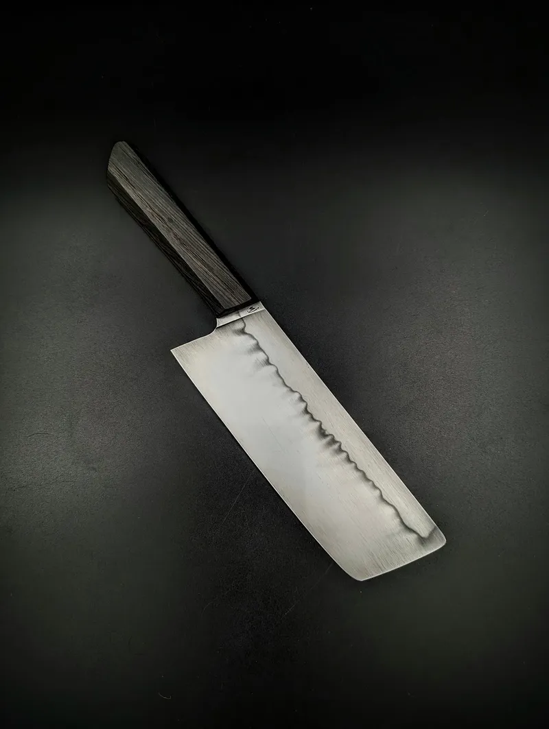 Couteau Nakiri Tsuki artisanal avec manche en Morta